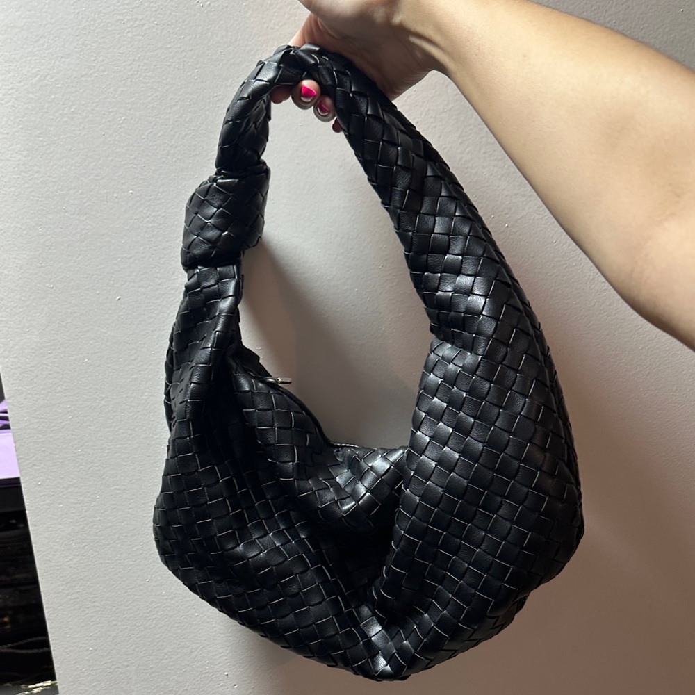 Elegant Black Woven Women's Bag